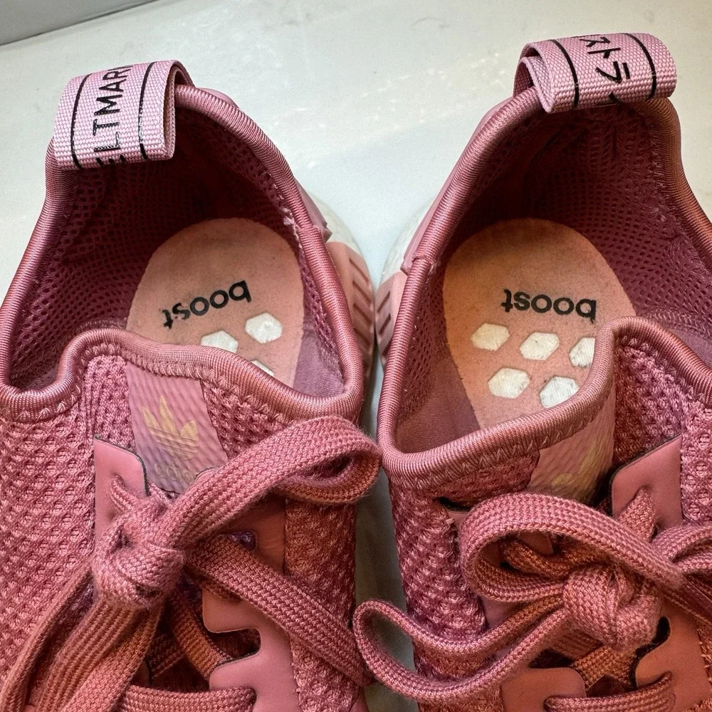 Adidas Women's NMD‎ R1 Shoes Trace Pink Size 7.5